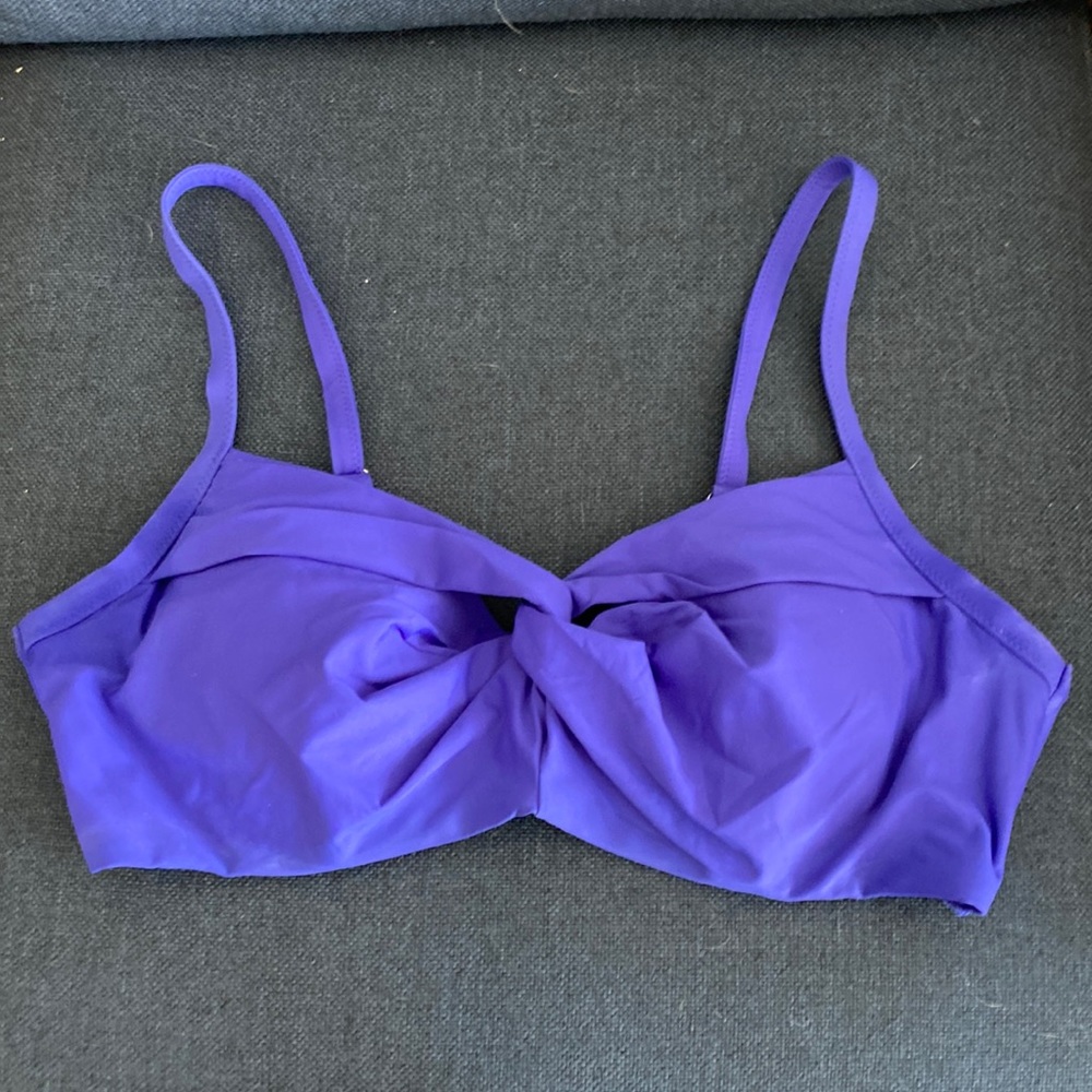Athleta Twist Up Bikini Bra Sized Top, Yacht blue color, 40B/C